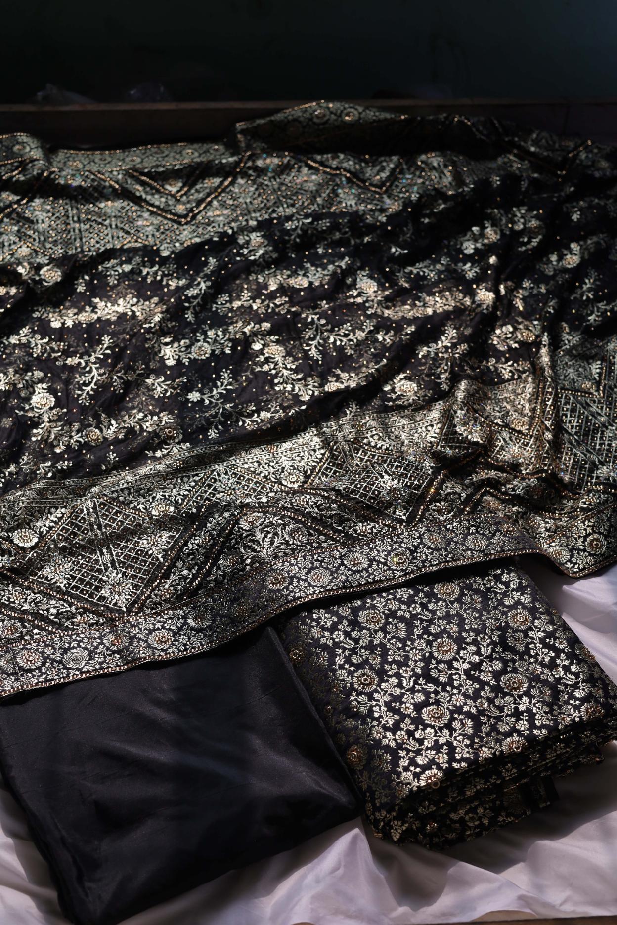 BLACK COLOUR PURE KATAAN KIMKHAB BANARASI GHARARA