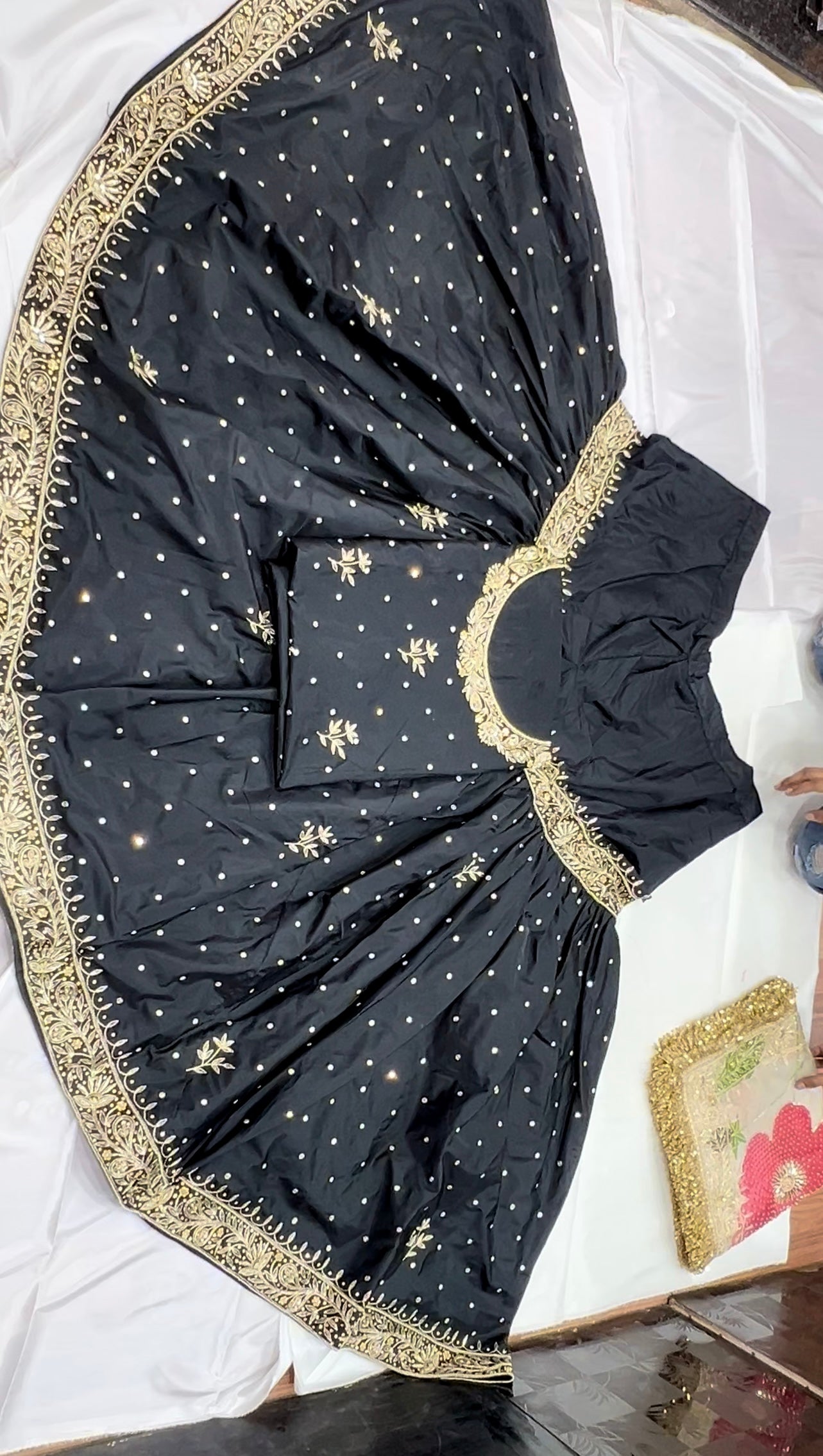FULL DAPKA ZARDOZI HANDWORK GHARARA WITH HAND PAINTED DUPATTA