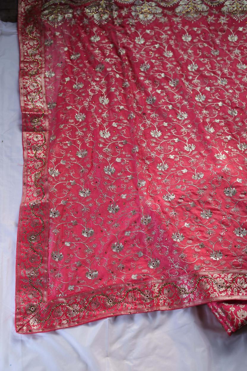 GAJRI COLOUR PURE KIMKHAB BANARASI GHARARA