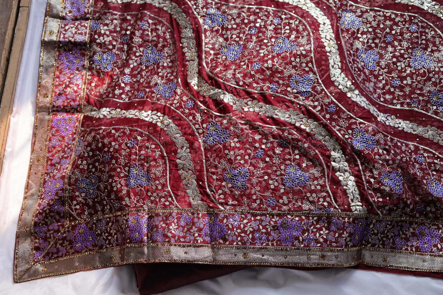MAROON COLOUR WITH PURPLE COLOR MEENAKARI DESIGN PURE KIMKHAB BANARASI GHARARA