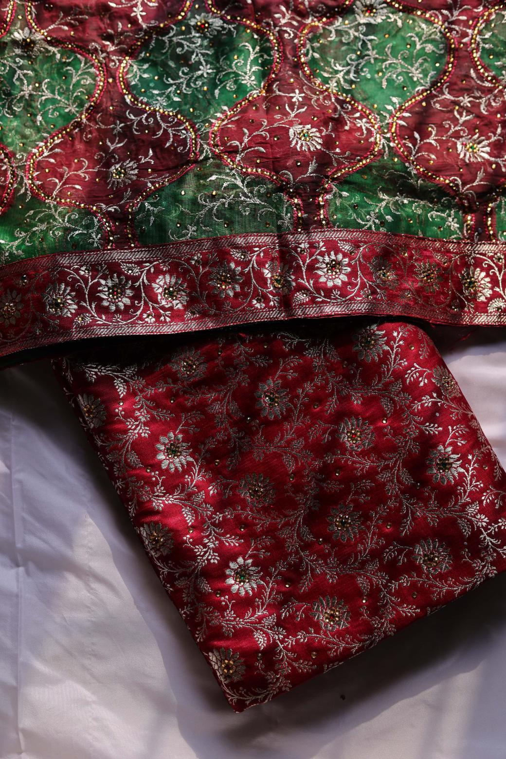 RED AND GREEN CONTRAST COLOUR PURE KIMKHAB BANARASI GHARARA
